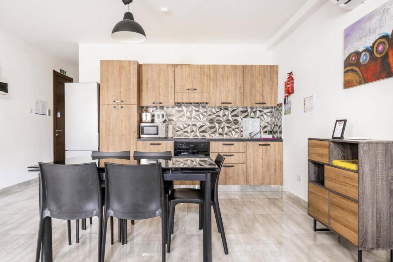 F8 Modern And Bright Apartment In Malta 姆西达 外观 照片