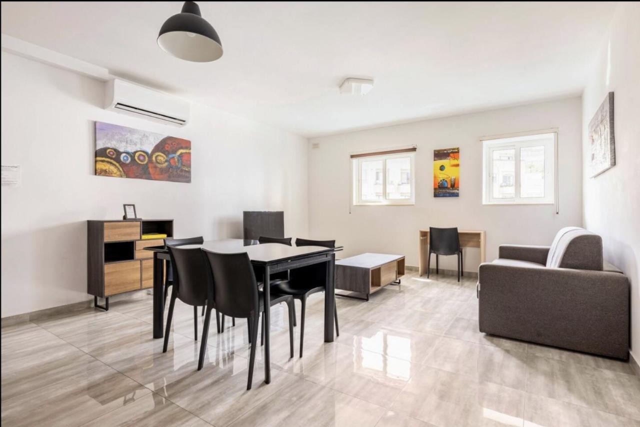F8 Modern And Bright Apartment In Malta 姆西达 外观 照片
